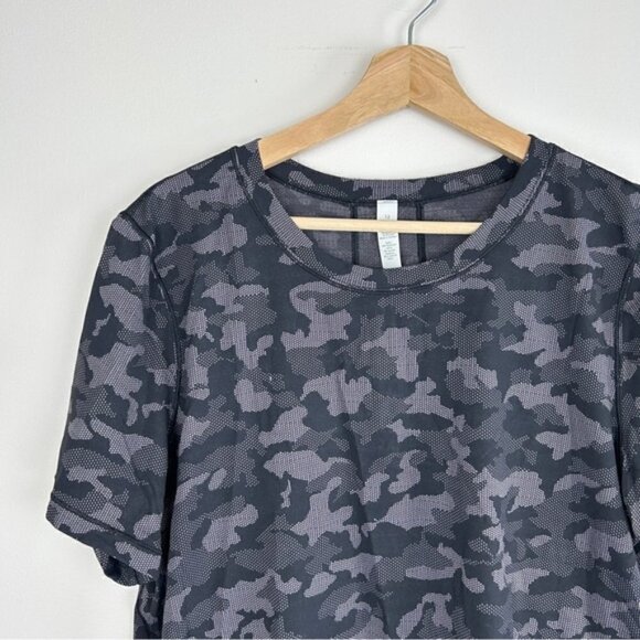 Lululemon Miles Ahead Short Sleeve Deep Camo - Picture 4 of 6